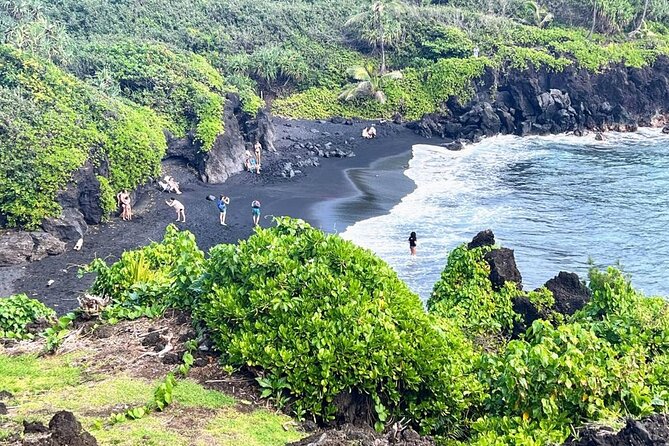 Road To Hana Black Sand Beach Waterfalls & Turtles Tour - Why this Road to Hana tour makes sense