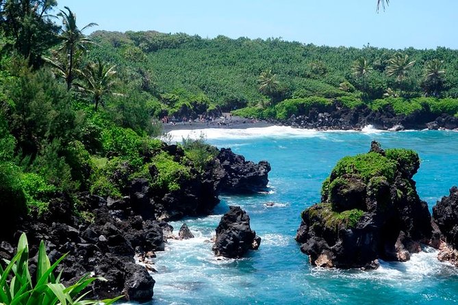 Road to Hana in Mercedes Van: Waterfalls and Black Sand Beach - Keʻanae Peninsula and the first waterfall country