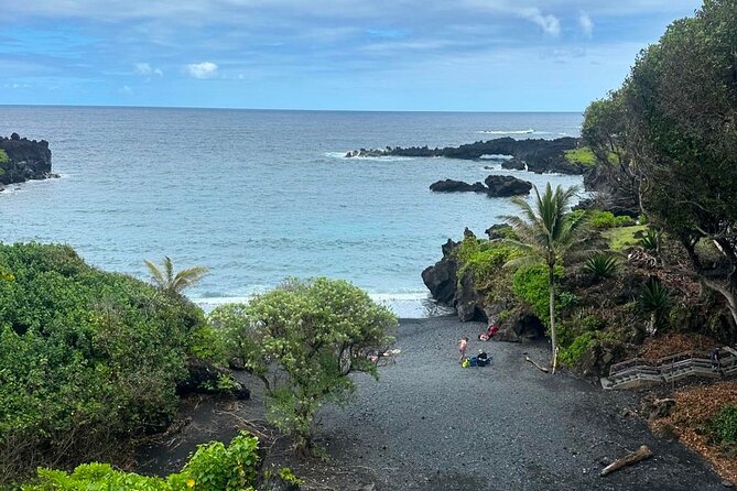 Road to Hana Small-Group, Waterfalls, Black Sand Beach & Pickup - Rainbow eucalyptus and the return through Ho‘okipa