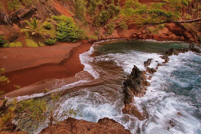 Shaka Guide Maui "Classic" Road to Hana Audio Driving Tour - Nahiku, Kahanu Garden, and the final approach to Hana