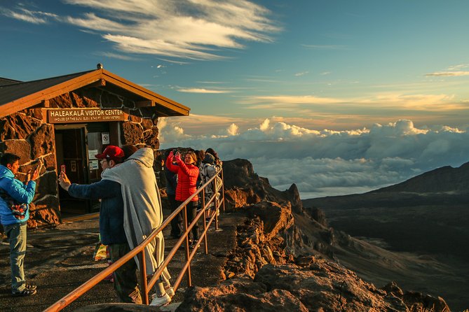 Shore Excursion: Haleakala Sunrise Tour for Pride of America Passengers - Why Haleakala sunrise is worth the lost sleep