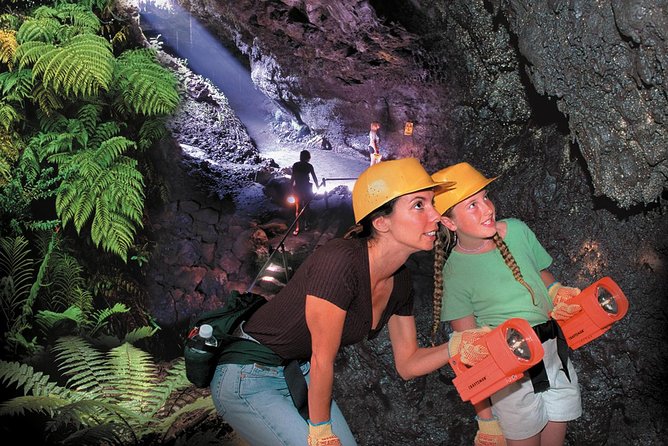 Small-Group Luxury Tour: Road to Hana and Ka'eleku Cavern Day Trip - A comfortable way to handle 617 curves