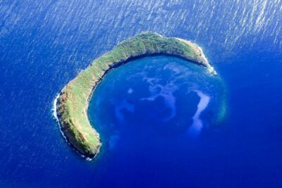 Molokini & Turtle Town Snorkeling Tour with Meal