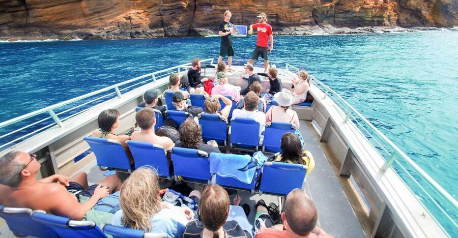 South Maui: Molokini Wild Eco Adventure from Maalaea Harbor - Breakfast before the first swim