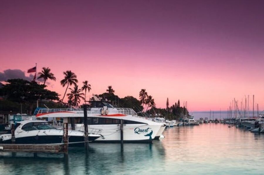 South Maui: Sunset Cruise with 4-Course Dinner and Drinks - Sunset from a moving dinner table