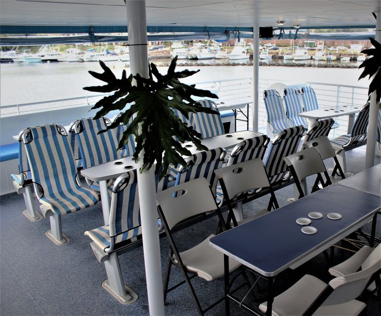 South Maui: Sunset Prime Rib or Island Fish Dinner Cruise - Live music and the changing Maui view