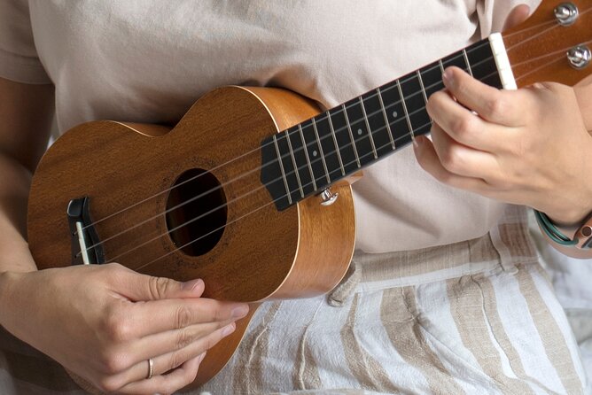Ukulele Lesson on Maui (Basics) - What happens during the one-hour lesson