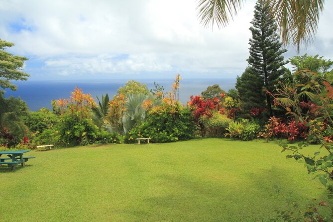 Ultimate Self-Driving Audio Tour of Road to Hana, Maui - Coastal viewpoints from Kaumahina to Honomanu Bay