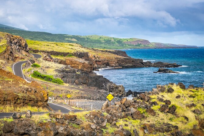 VIP Private Road to Hana Tour in Cadillac Escalade with Pickup - Hana town and a real lunch stop