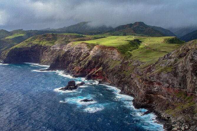 Waterfalls of West Maui and Molokai Helicopter Tour - What the 50-minute flight feels like