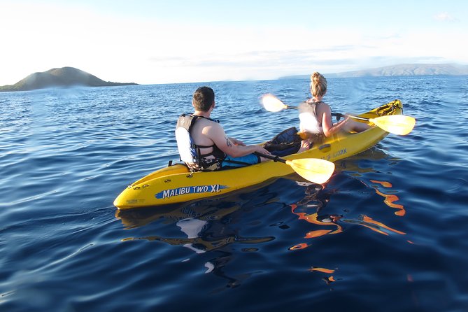 West Side Discovery Kayak & Snorkel Tour - Paddling 2.5 miles along west Maui